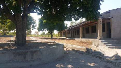 school side view classrooms